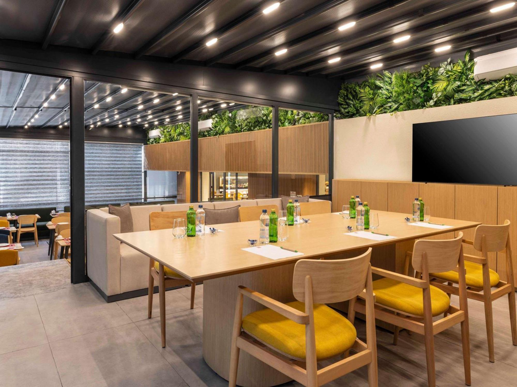 Ibis Istanbul Sisli Hotel Exterior photo